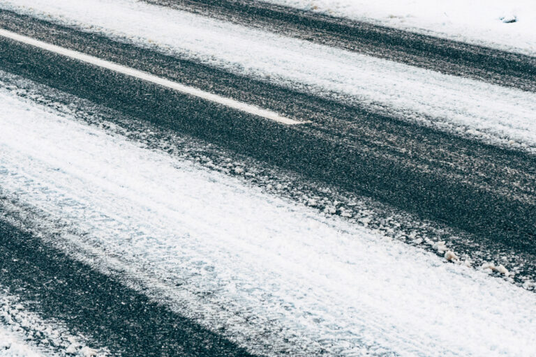 Black-Ice-Formation-Factors_-The-Temperature-Thresholds